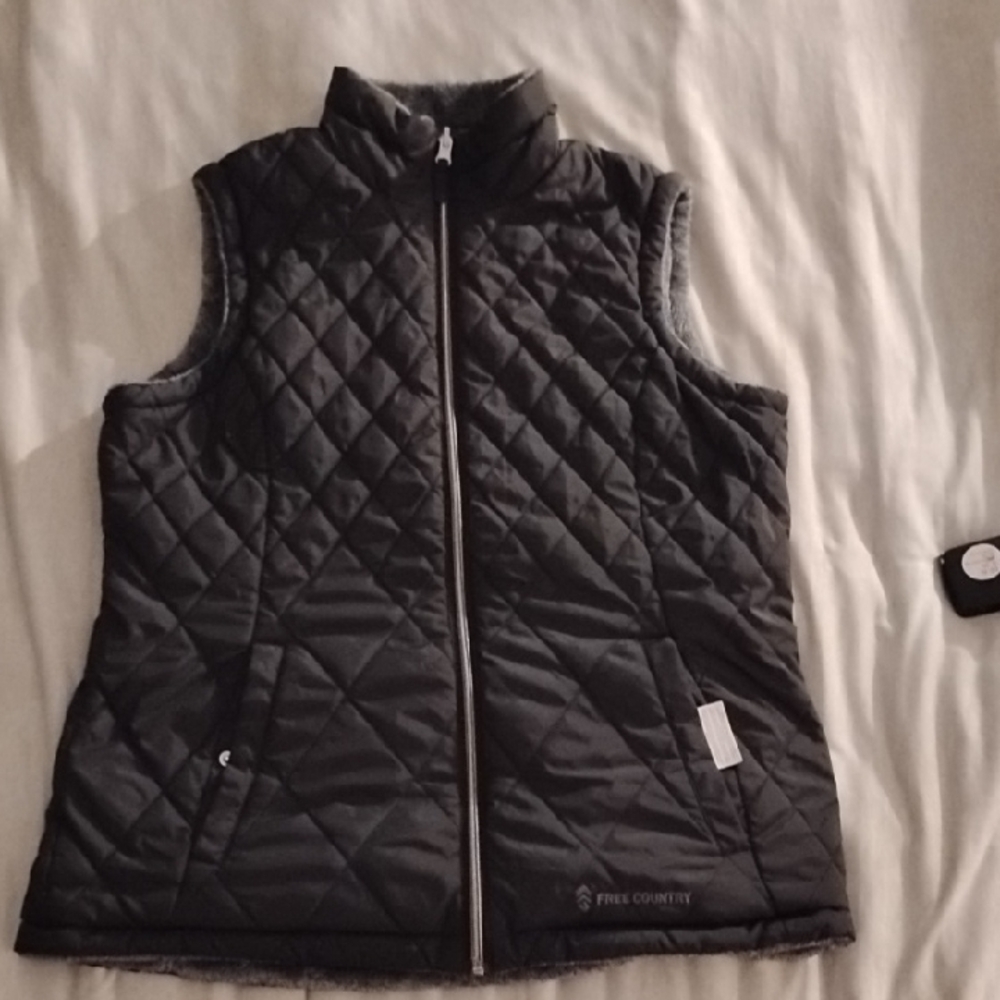 Free Country Charcoal Quilted Reversible Vest